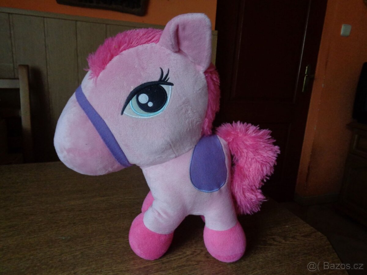 Plyšový poník