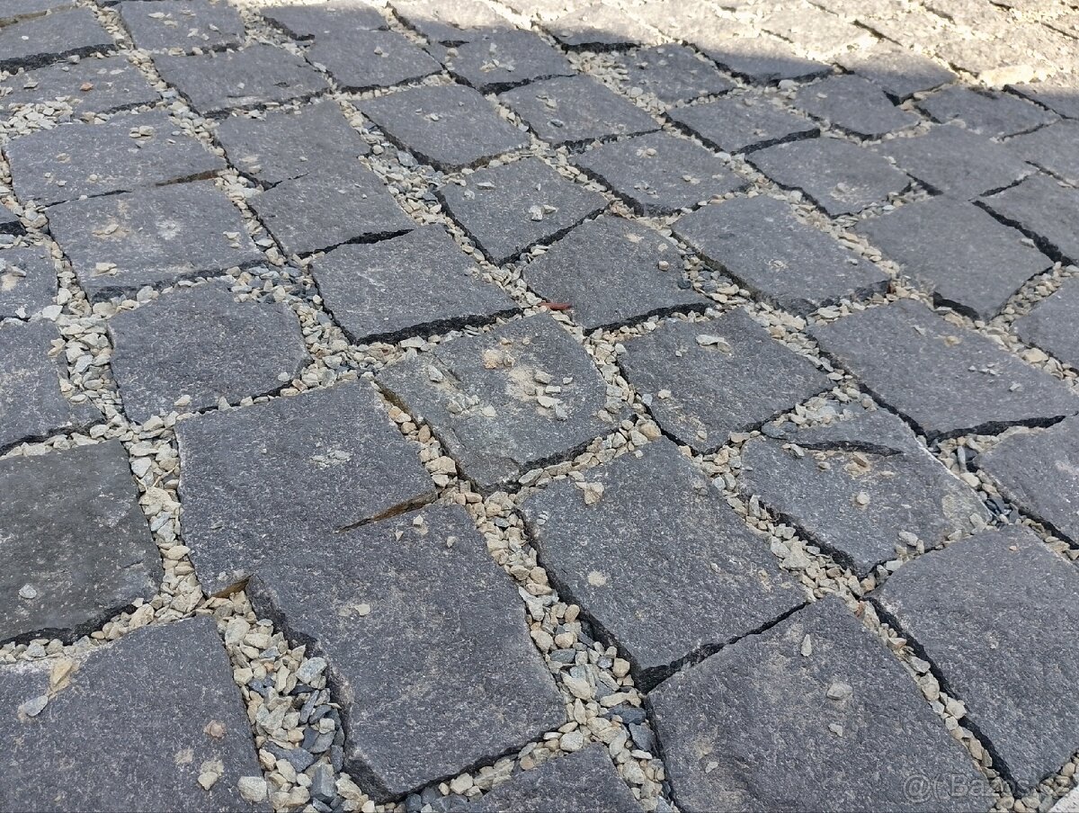 Švédská žula kostky 8/11