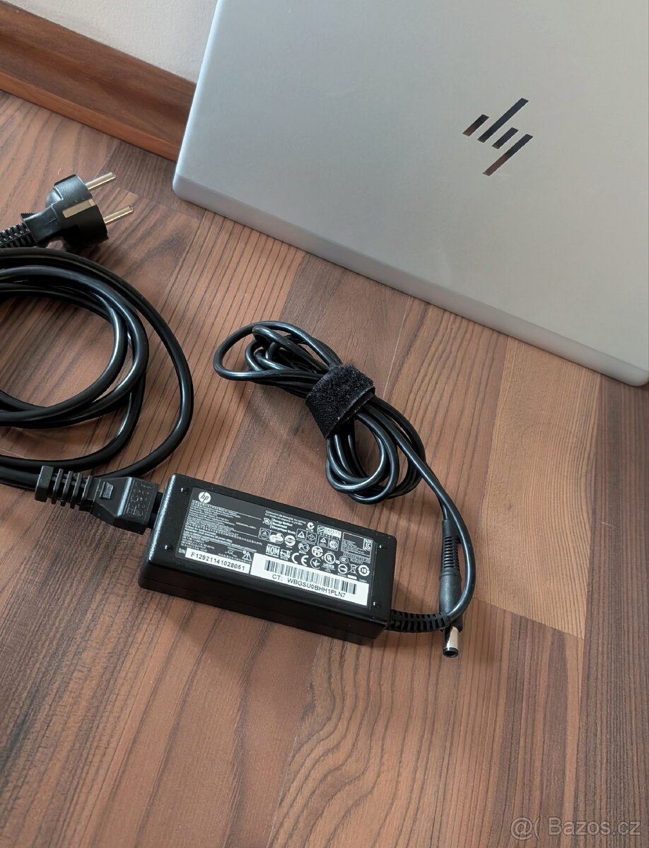 Nabíječka na notebook HP