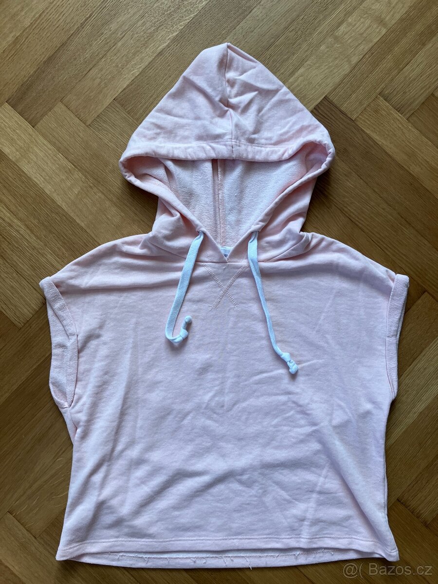 Růžový crop top, tričko s kapucí vel. 158