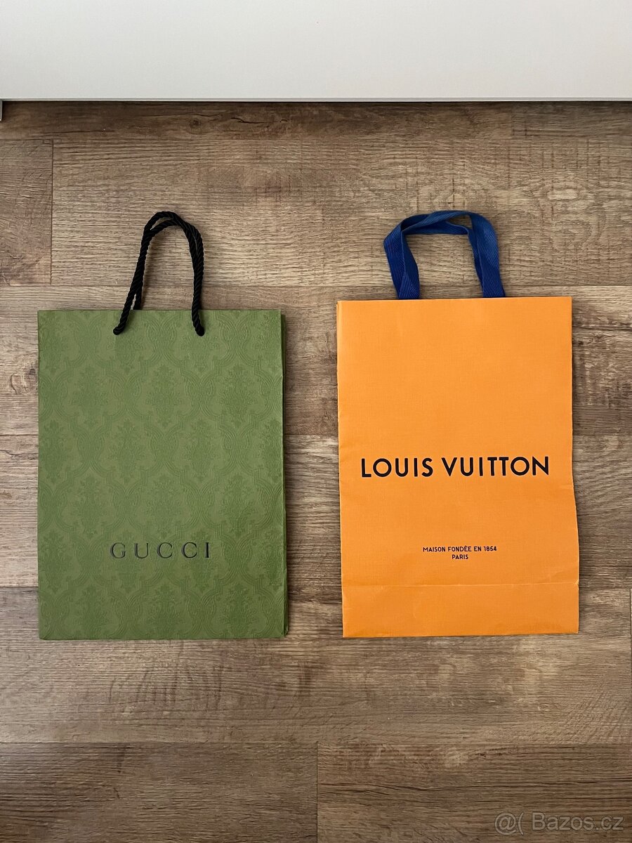 Znackova taska Gucci a Lv