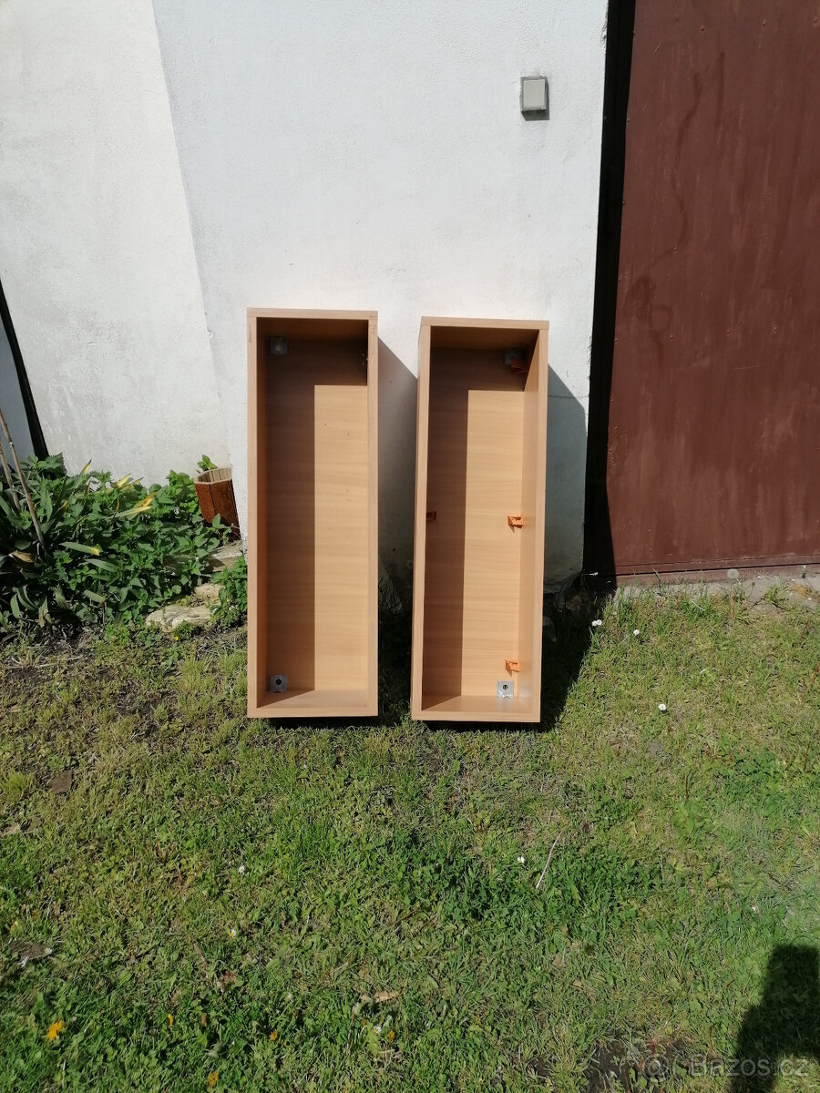 prodam poličky na knihy