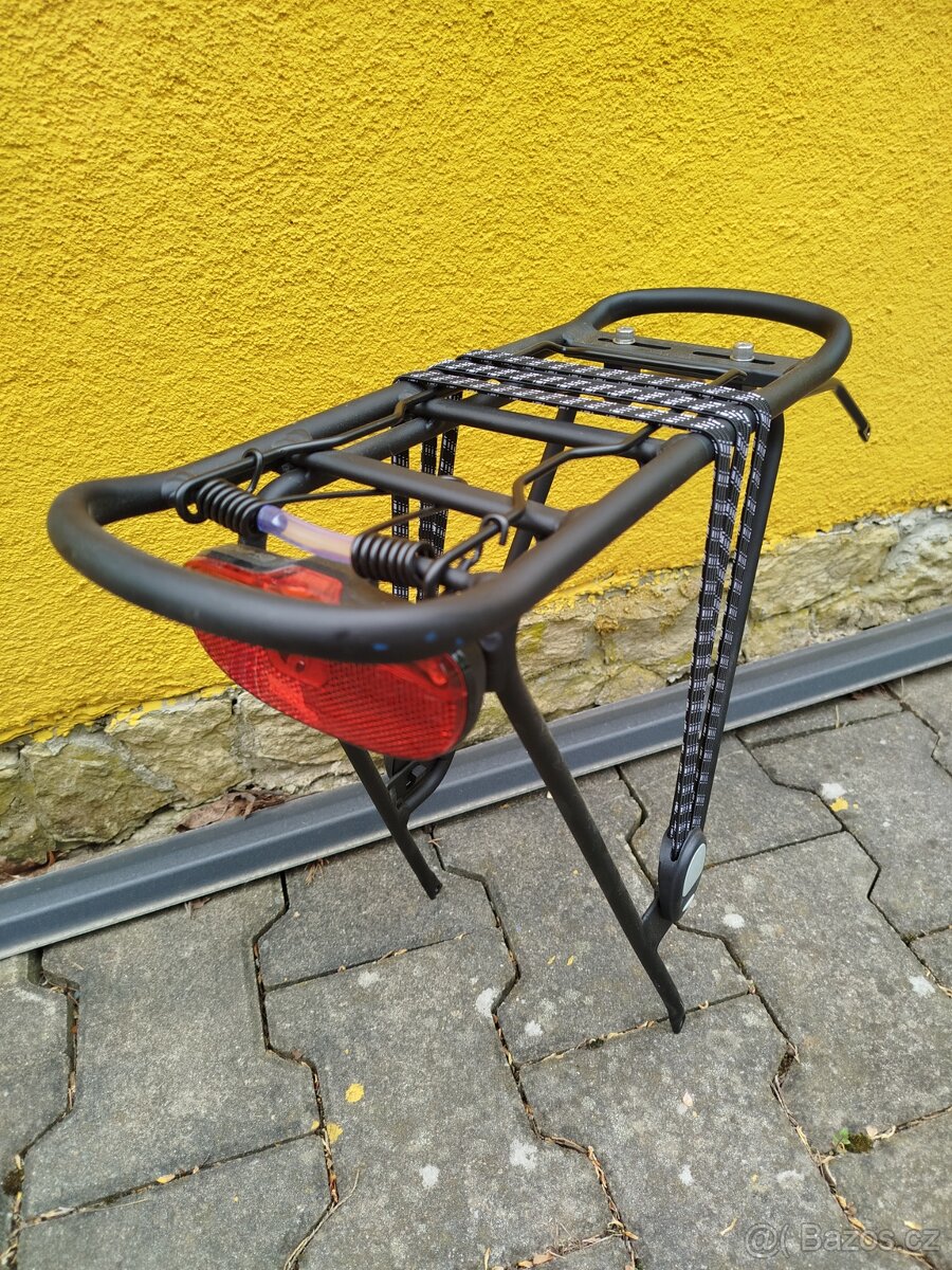 Zadní duralový nosič na kolo