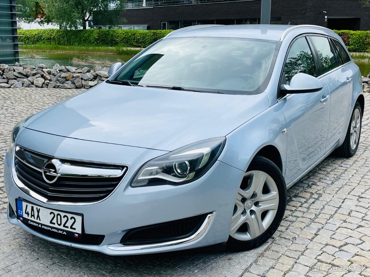 Opel Insignia 2.0CDTI 4x4 AUT VÝHŘEV KAMERA TAŽNÉ PLNÁ VÝBAV