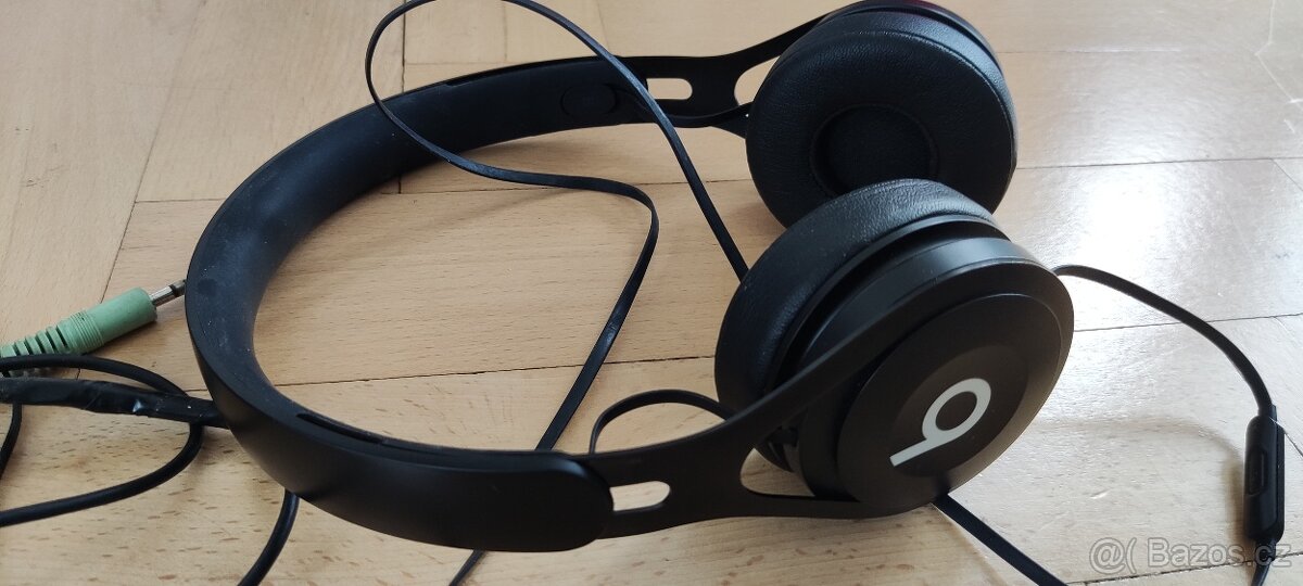 Sluchátka Apple Beats EP s konektorem 3,5 mm jack