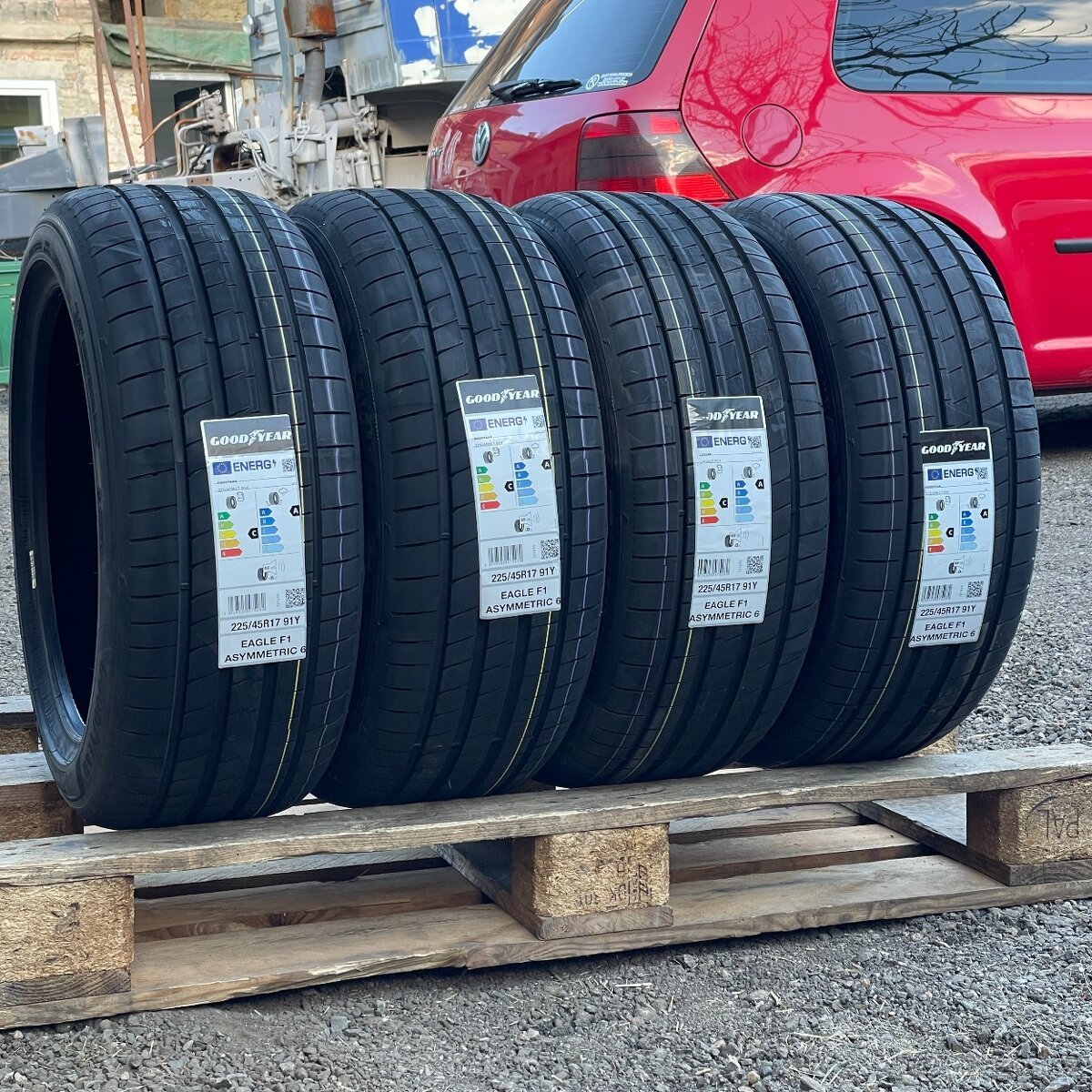 Uplně nové letní pneu 225/45 R17 91Y Goodyear