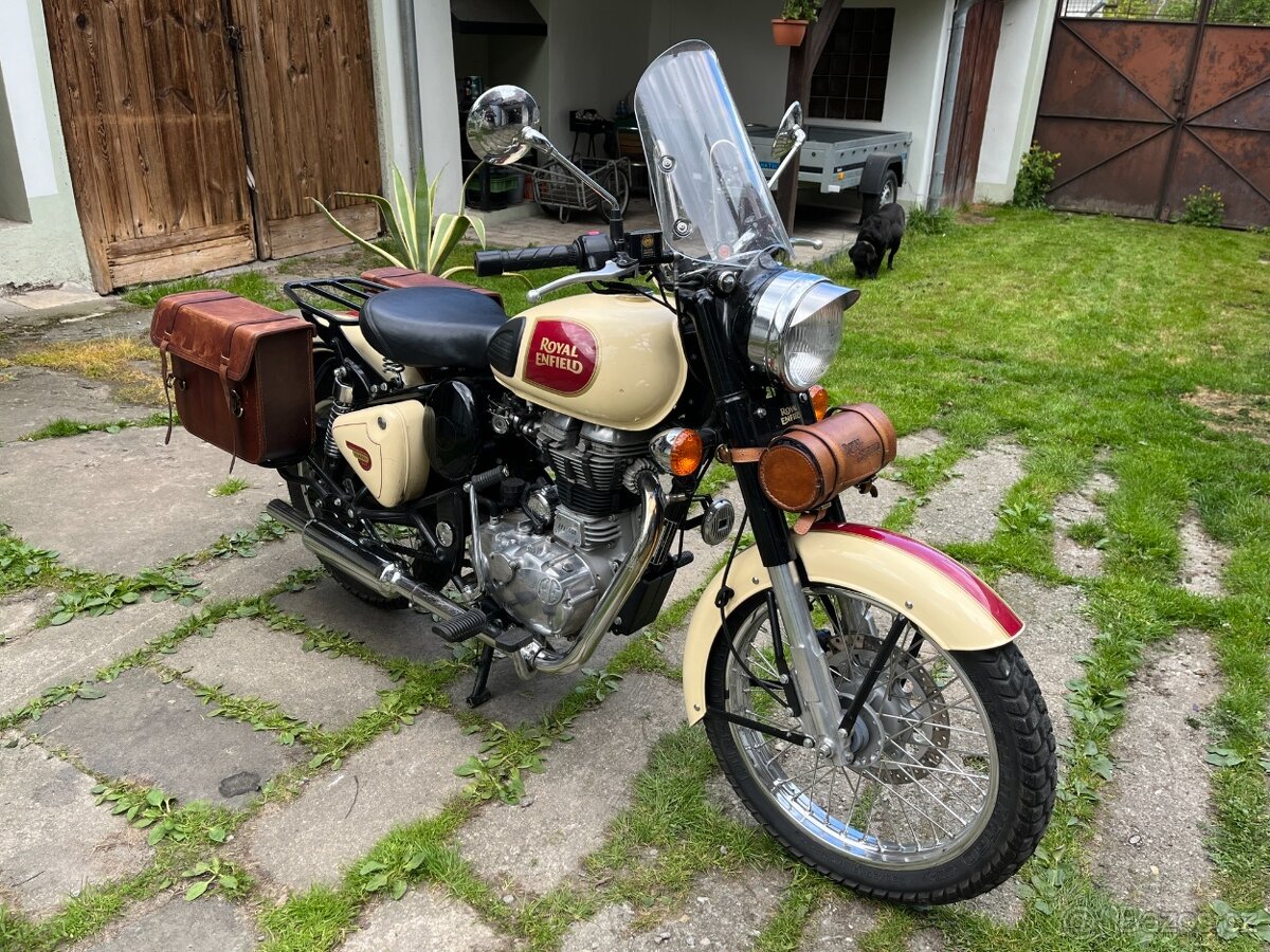 Royal Enfield Classic Bullet 500 - REZERVACE