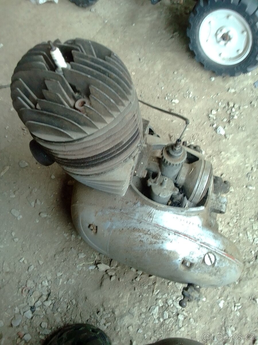 Motor Jawa 250