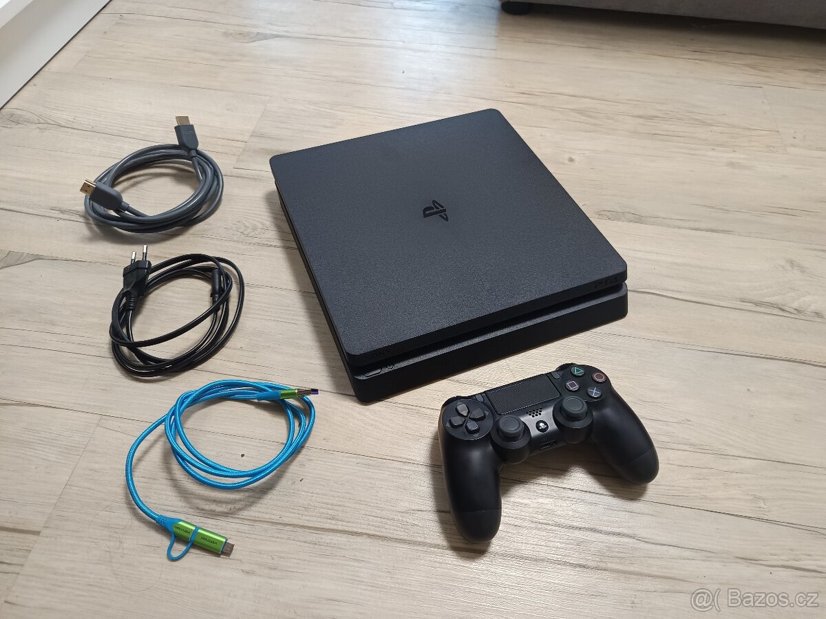 PS4 Slim 500Gb, ovladač, kabeláž