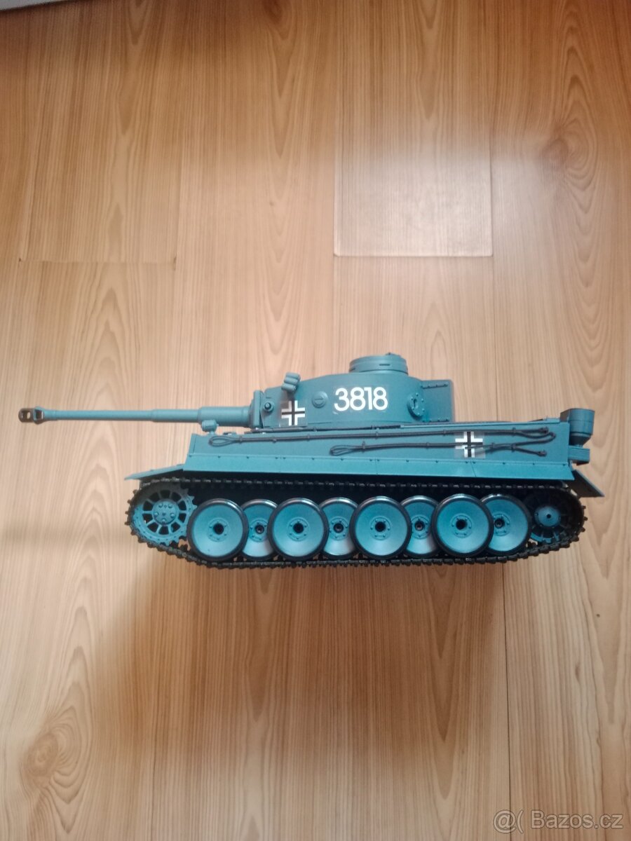 Velký RC tank Tiger 1-promo set s automatickou převodovkou