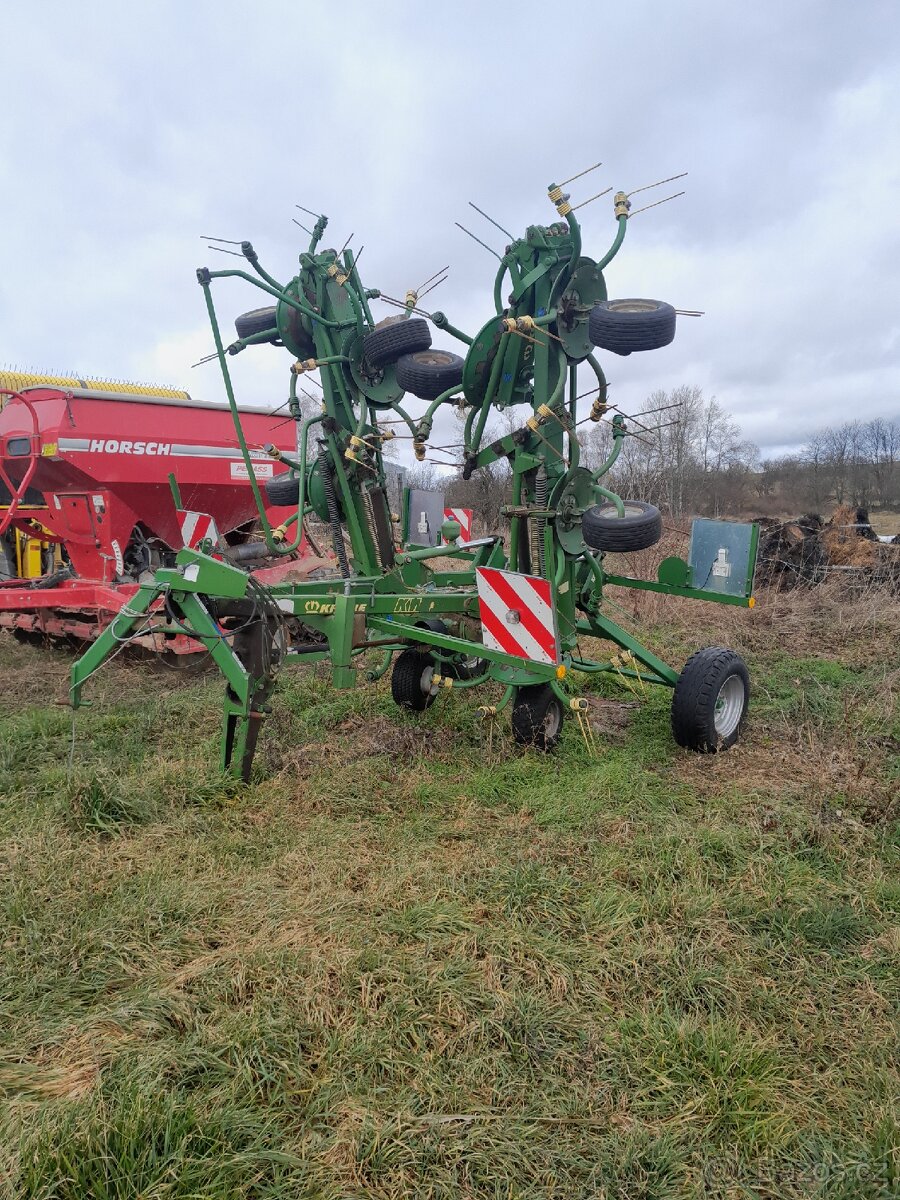 Obracec KRONE KWT 8.82