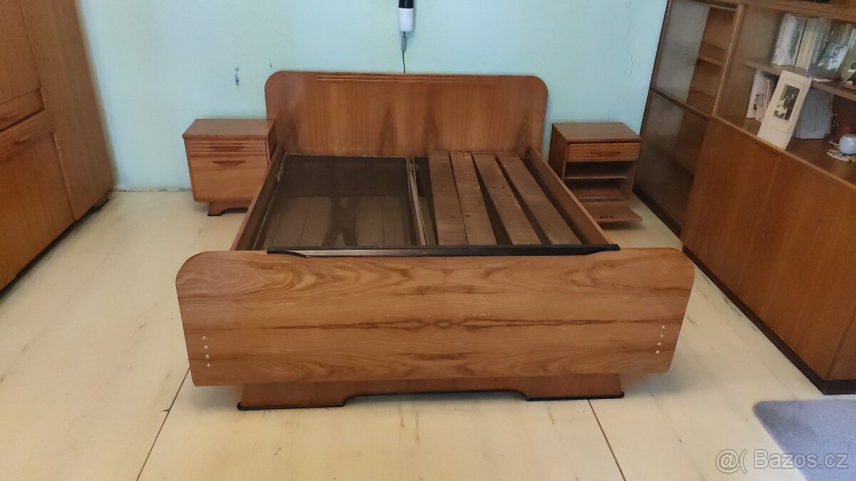 Manželská postel