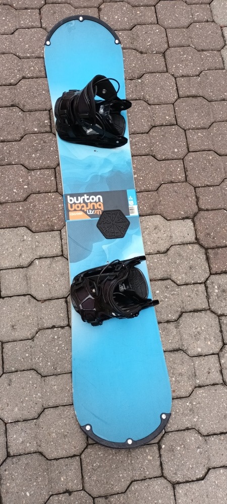 Snowboard Burton, 150 cm + vázání