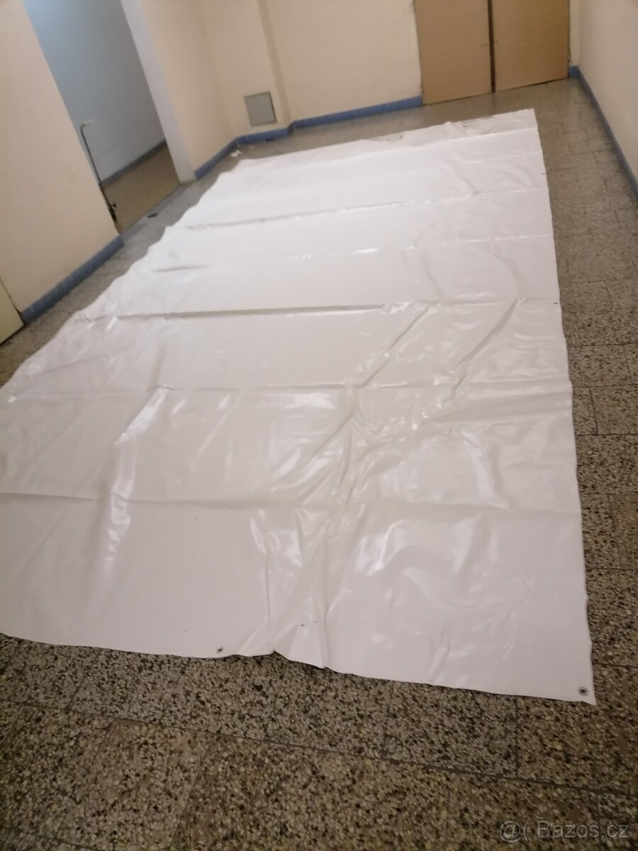 Krycí plachta