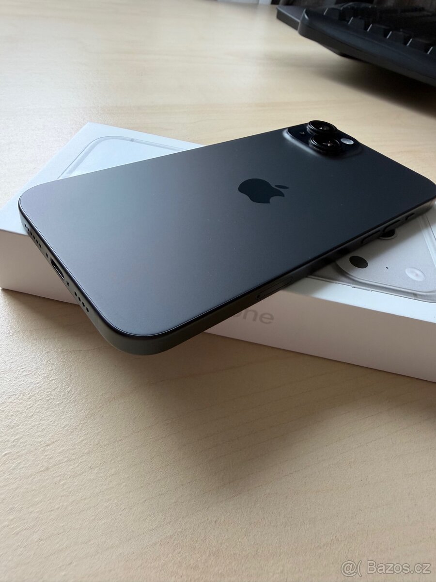 Apple iPhone 15 Plus 128GB černý A+ stav