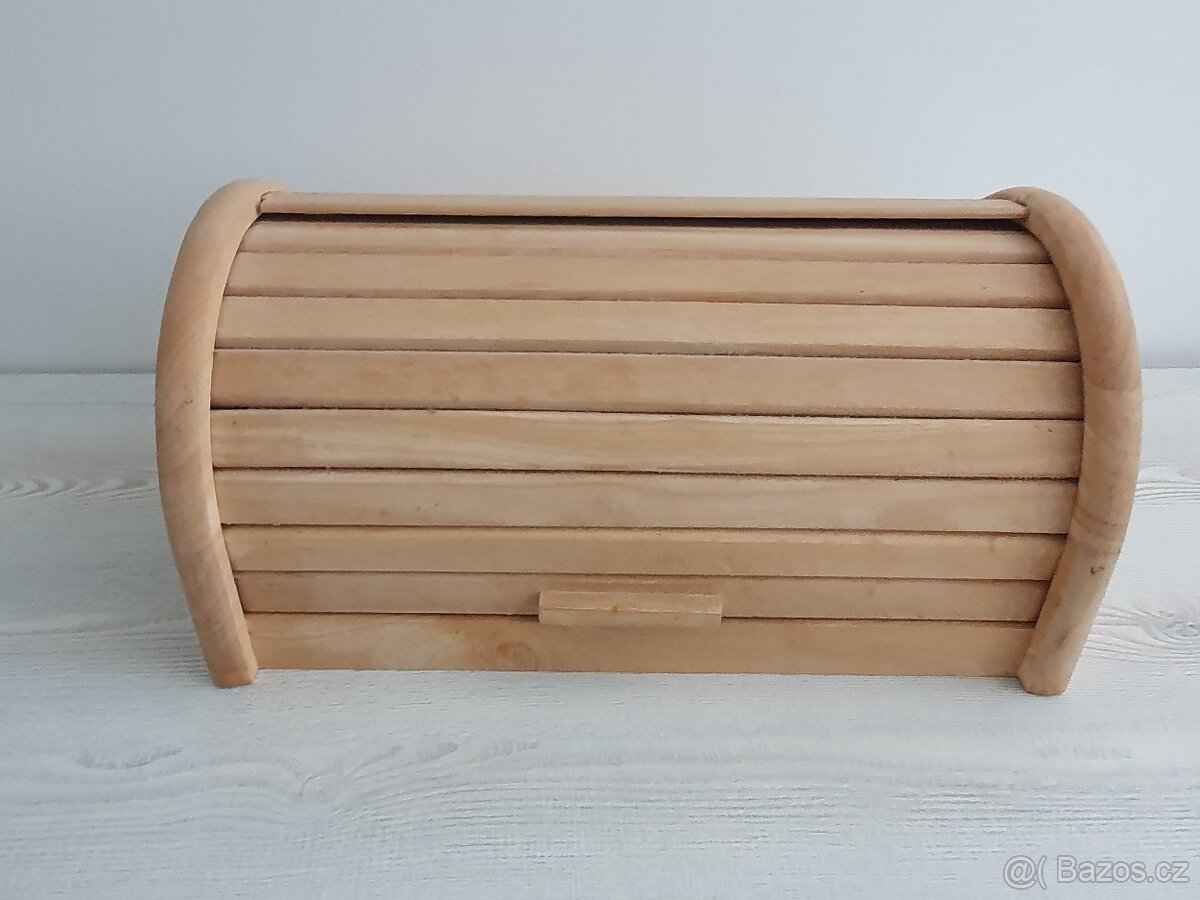 Chlebník dřevěný