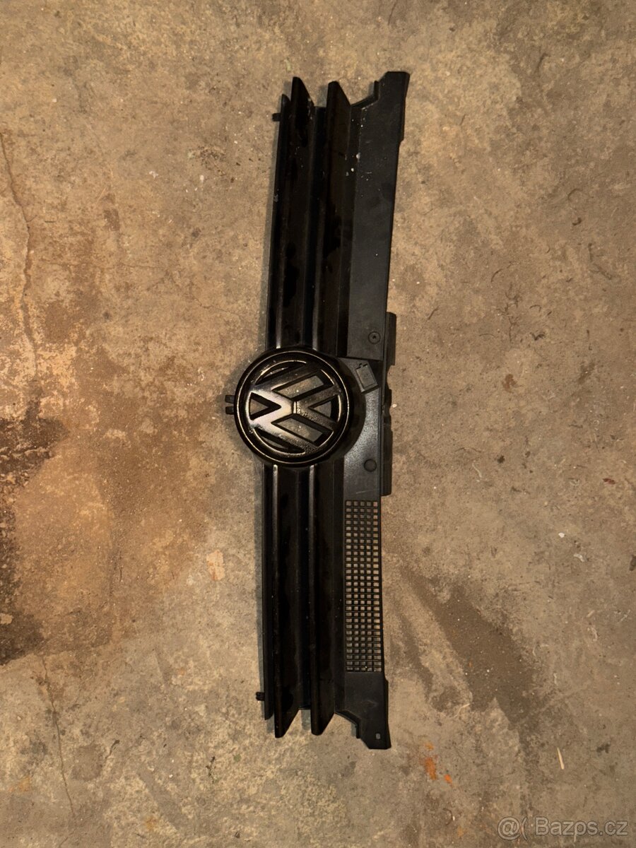 Maska Volkswagen Golf 4