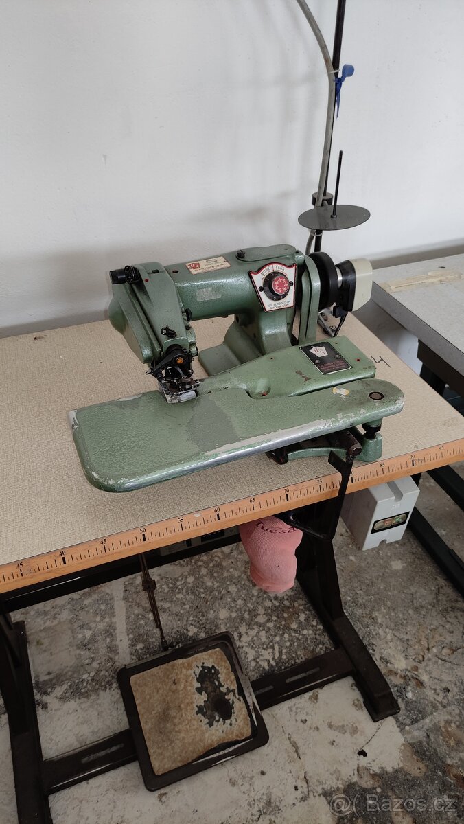 Stroj na skrytý steh U.S. Blind Stitch Machine Mod. 1099-WB