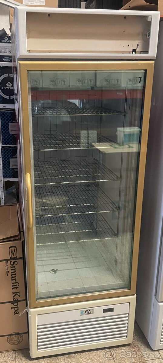 Prosklený mrazák ISA tornádo