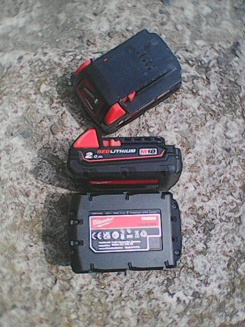 Milwaukee M18 baterie 2Ah