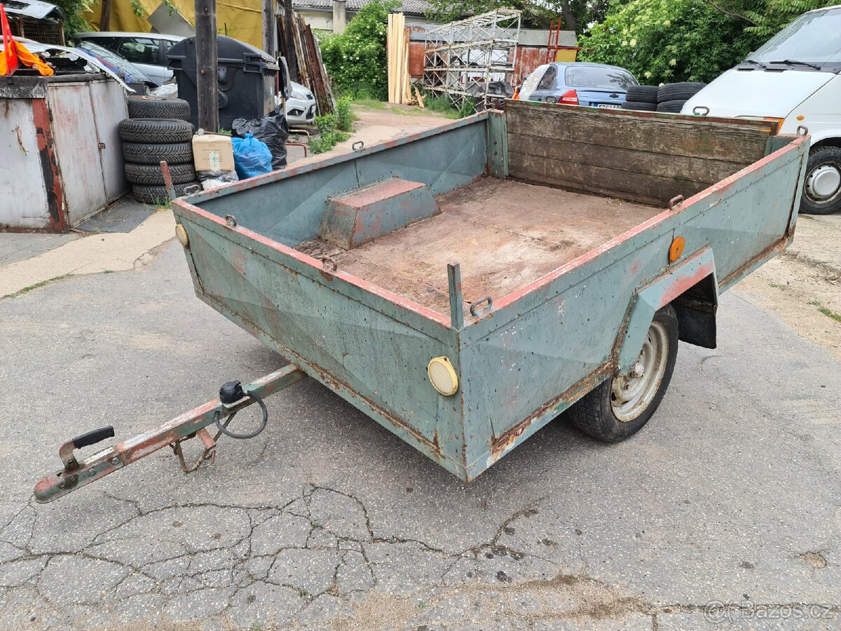 Přívěsný vozík za osobní auto