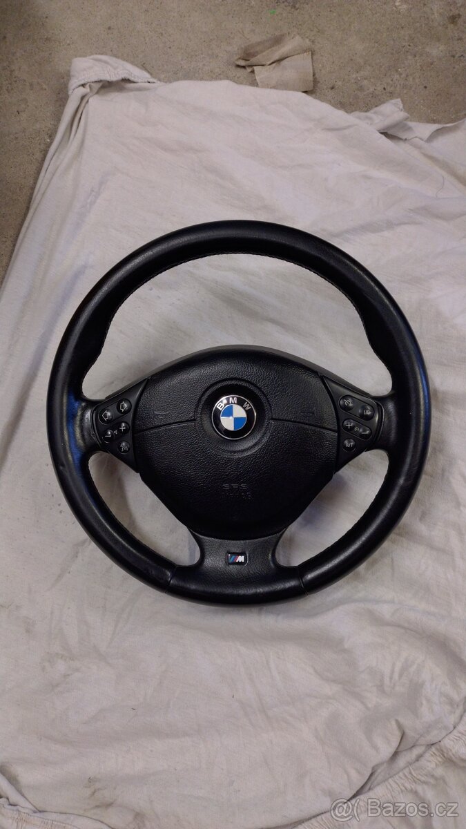 Volant BMW e39 facelift M tech v pěkném stavu