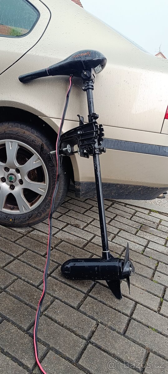 Elektromotor -FOX 65lbs + 2x Baterie