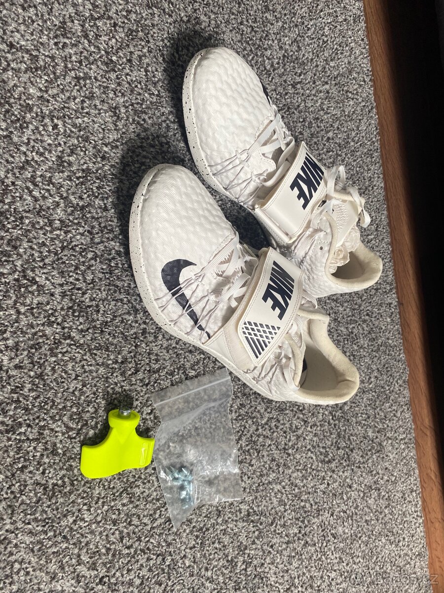 Tretry nike triple jump