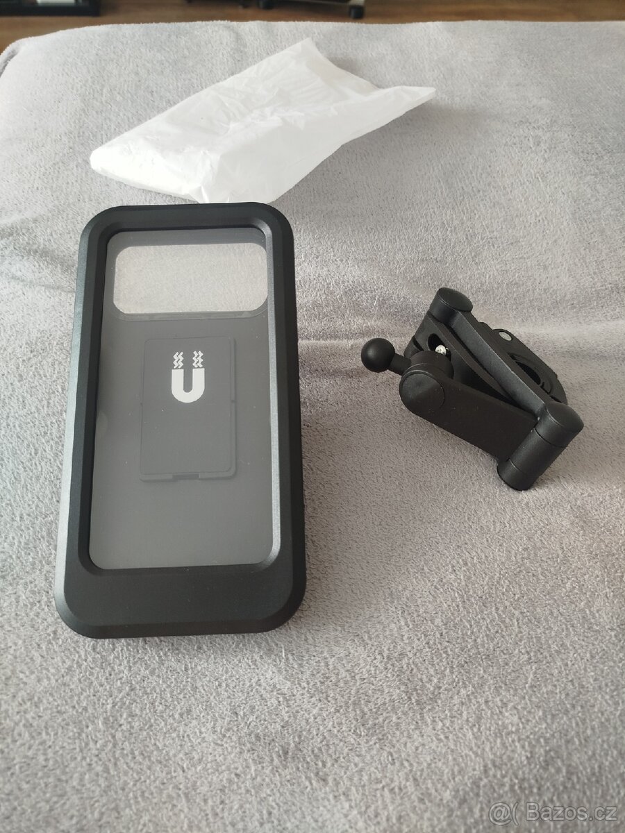 Držák na mobil