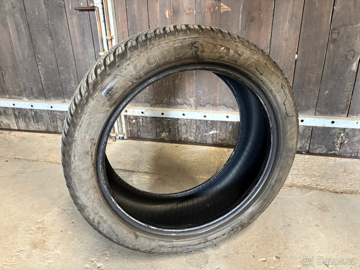 1ks 205/50 R17 93W Goodyear Vector 4 Seasons