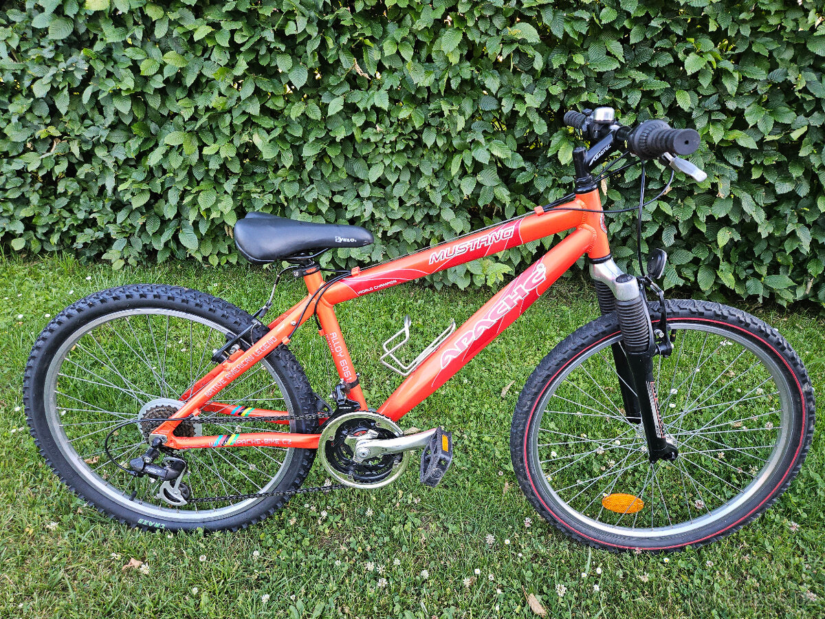 Juniorské 24" horské hliníkové kolo APACHE, rám 13"