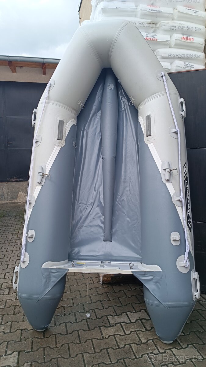 Nafukovací motorový člun 300cm + 5KW (2019)