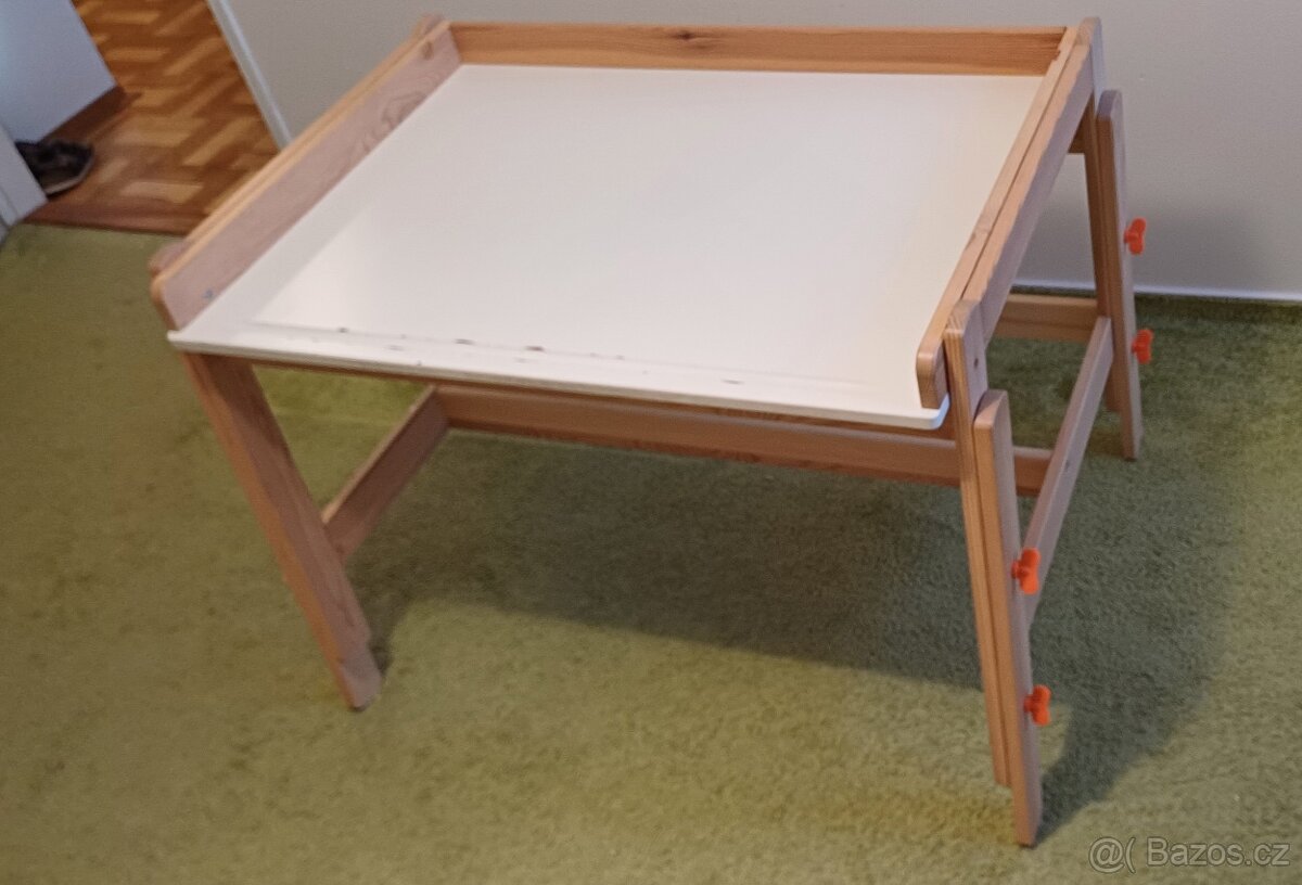 Dětský stůl FLISAT IKEA