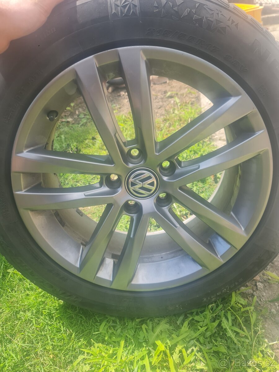 Zdravím, predám 4x hliníkové disky R17 originál z VW Passat