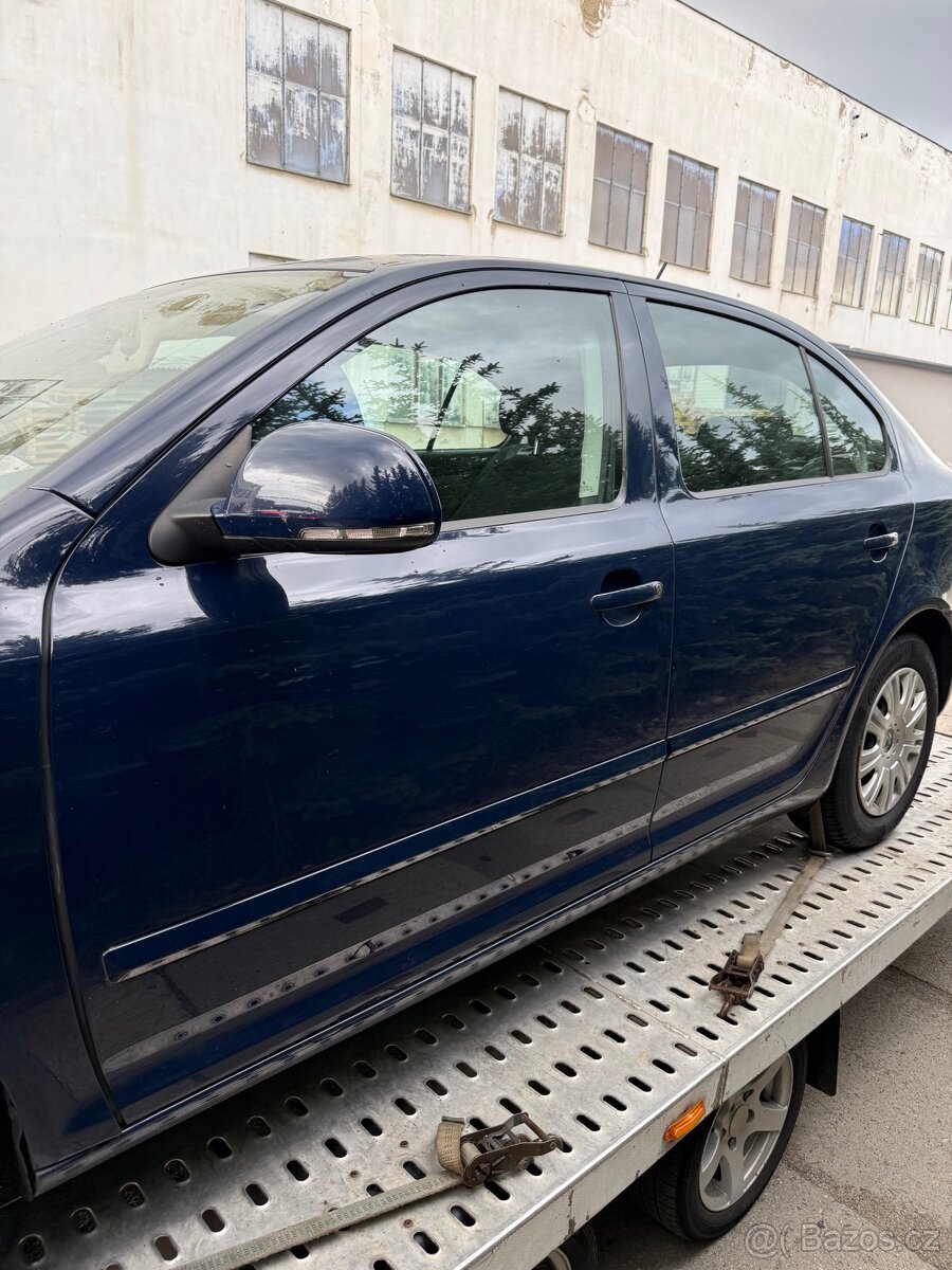Veškeré Modré Boční dveře Octavia 2 / LF5A
