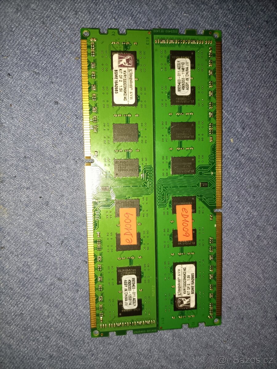 2× RAM Kingston KVR 2GB DDR3 – celkem 4GB