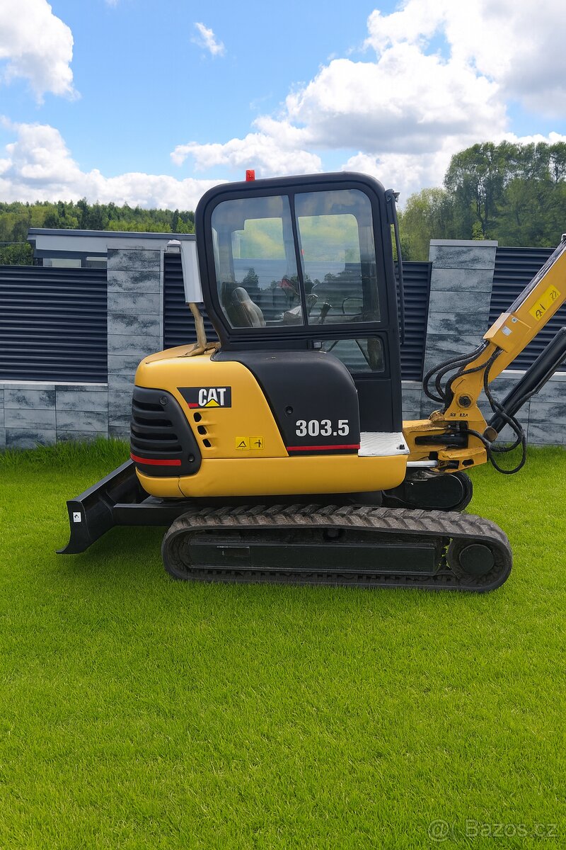 Pujčím pronajmu Caterpillar 3.8 tuny
