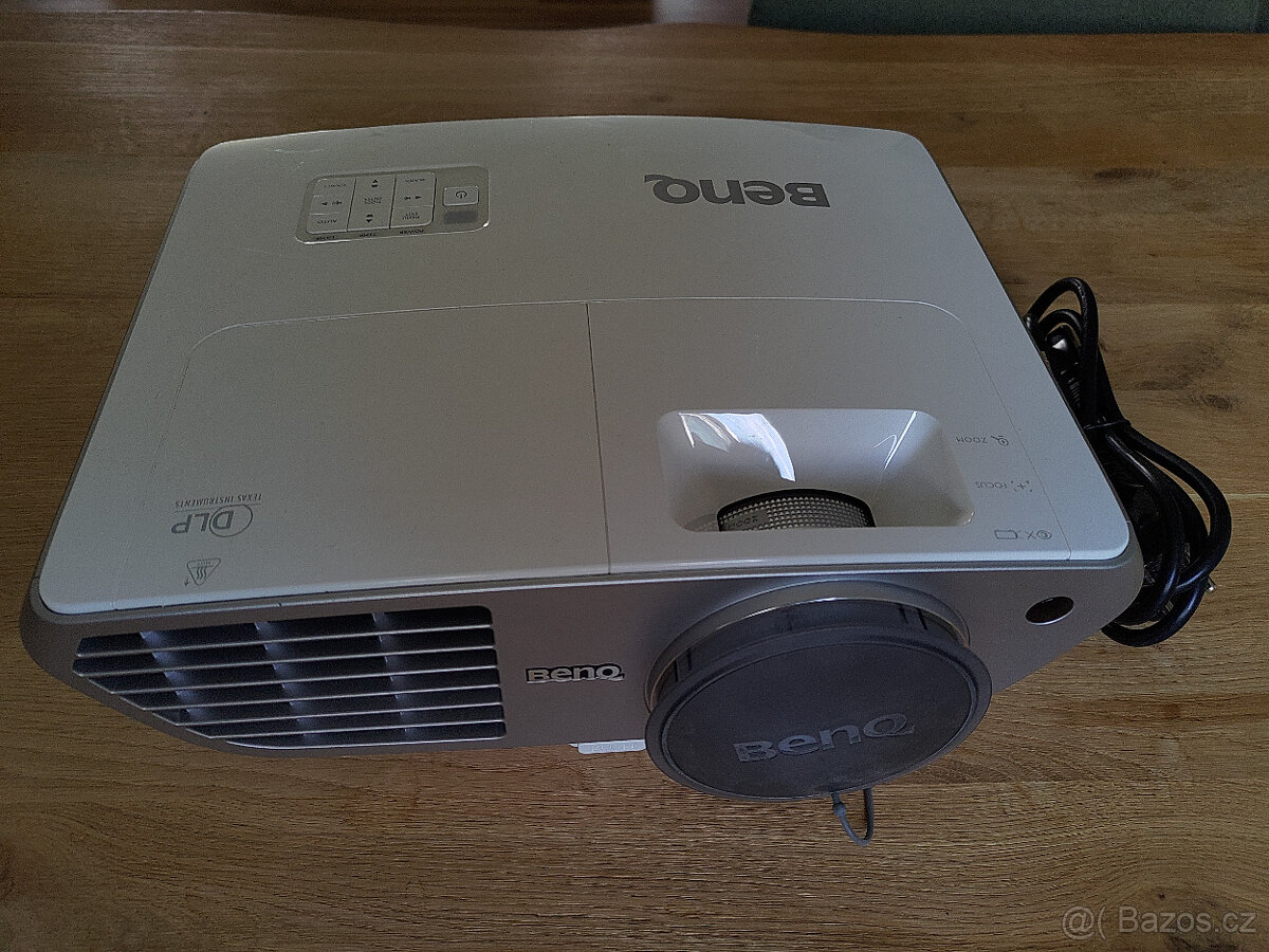 Projektor BenQ W1060