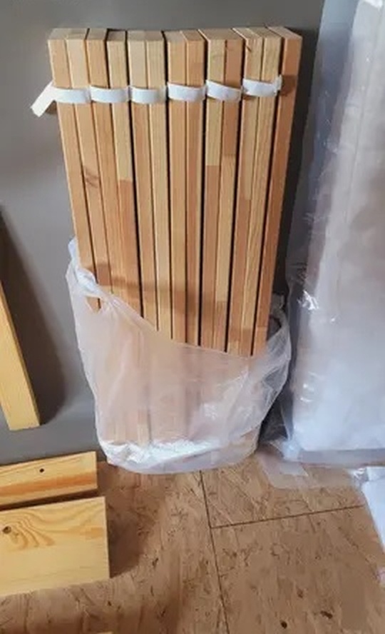 Silný laťkový rošt s textilním popruhem 90x200cm, nosn.240kg