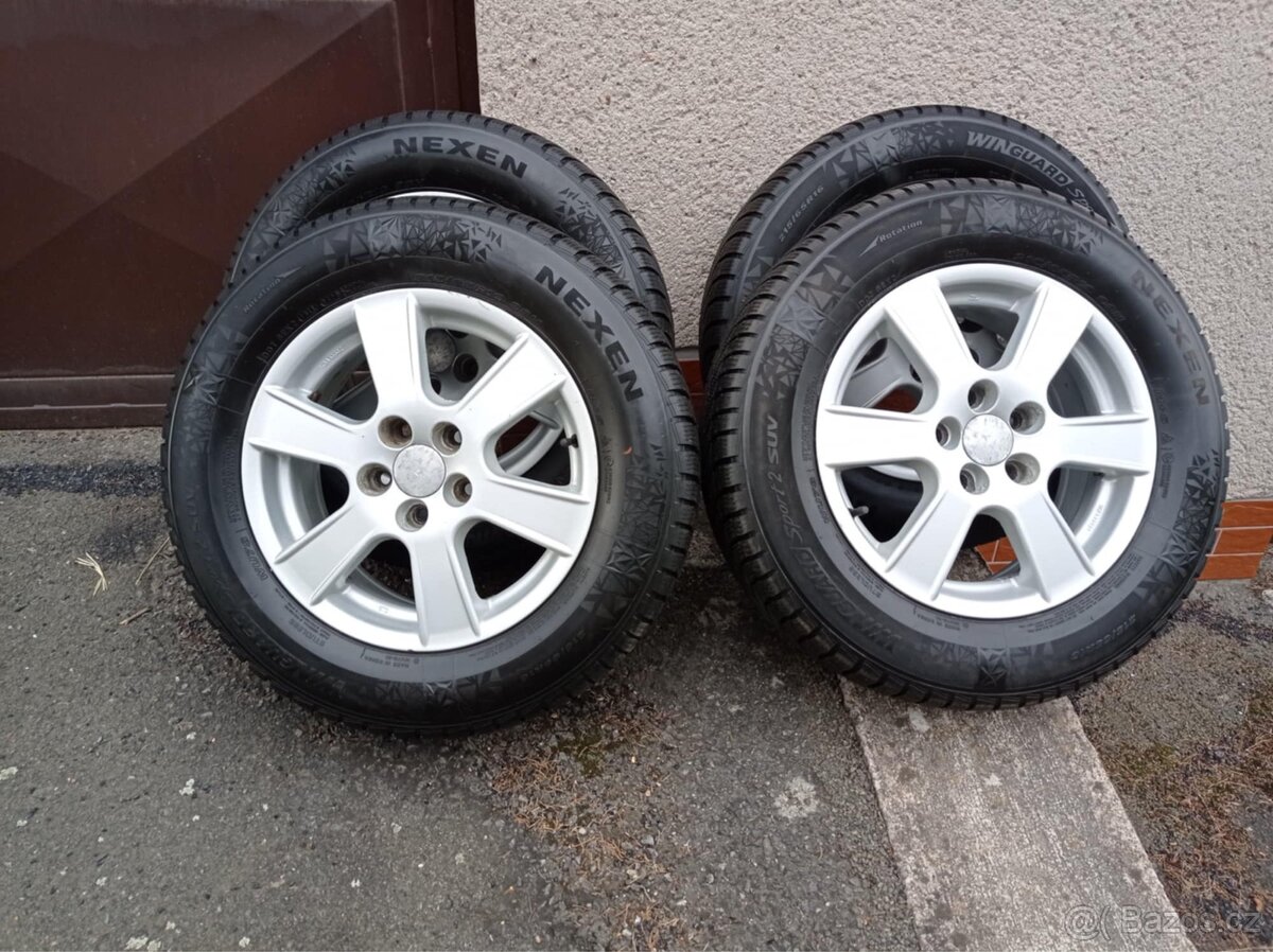 Alu kola + zimní pneu 5x114,3 215/65 R16