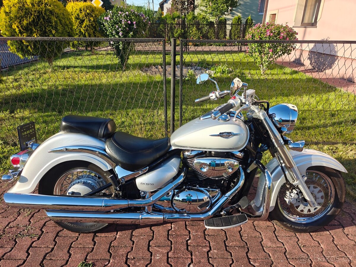 Suzuki C 800 VL 800 Intruder