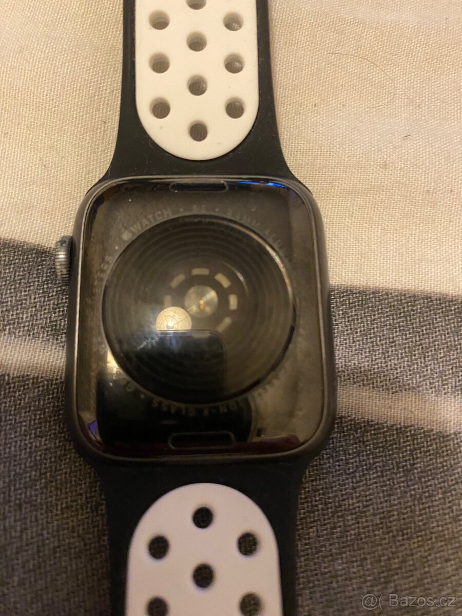 Apple Watch SE na N.D.