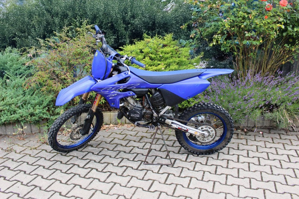 YAMAHA YZ 85,r.v.2022,93mth,ráfky 19/16",závodně nejetá