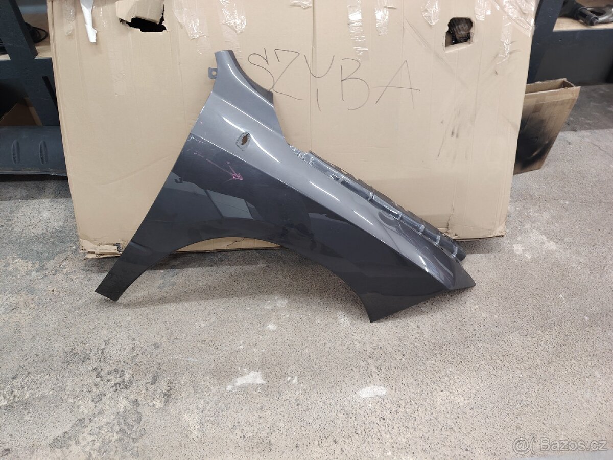 Pravý blatník RAM 1500 DS