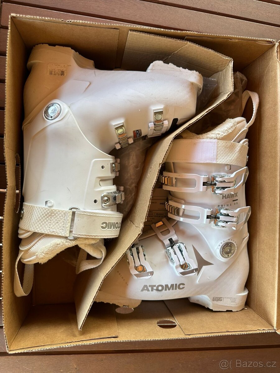Atomic dámské lyžáky 24/24.5