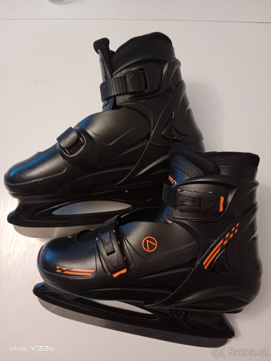 Rostoucí chlapecké brusle Sparťan vel. 37-40