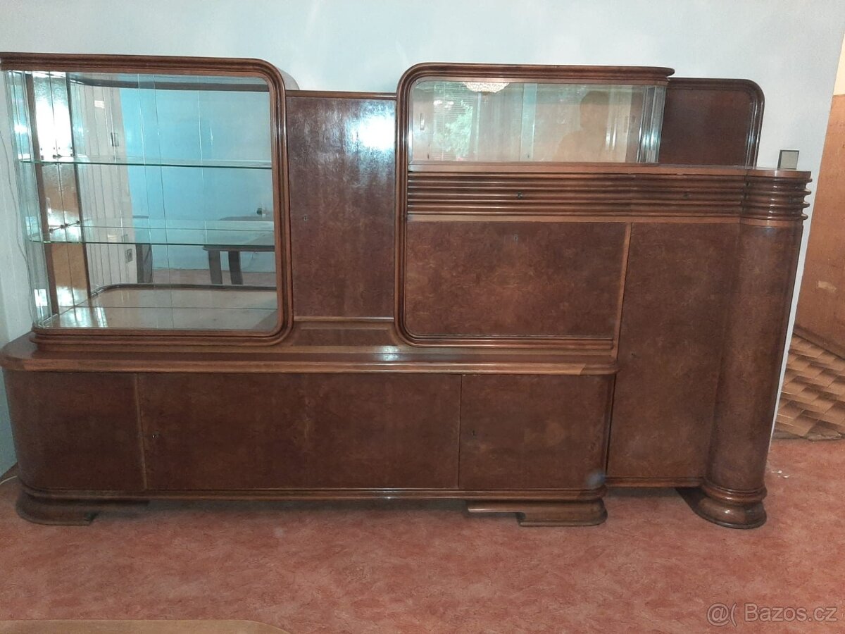 Obývací stěna, pohovka, stolek