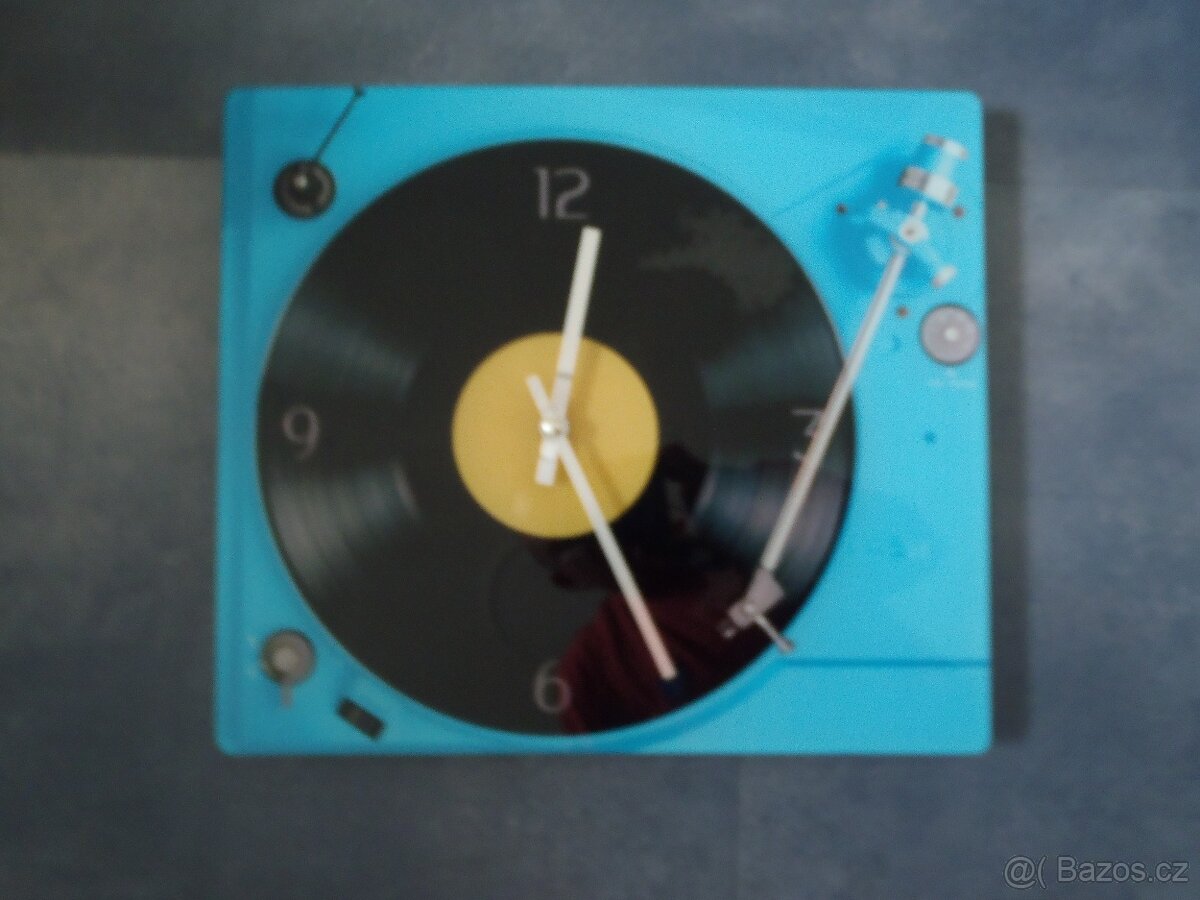 Hodiny - gramofon