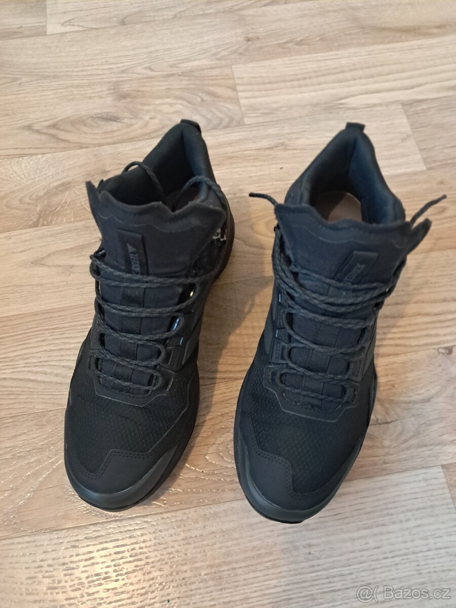 Adidas Terrex Skychaser GTX vel.44 / 9.5