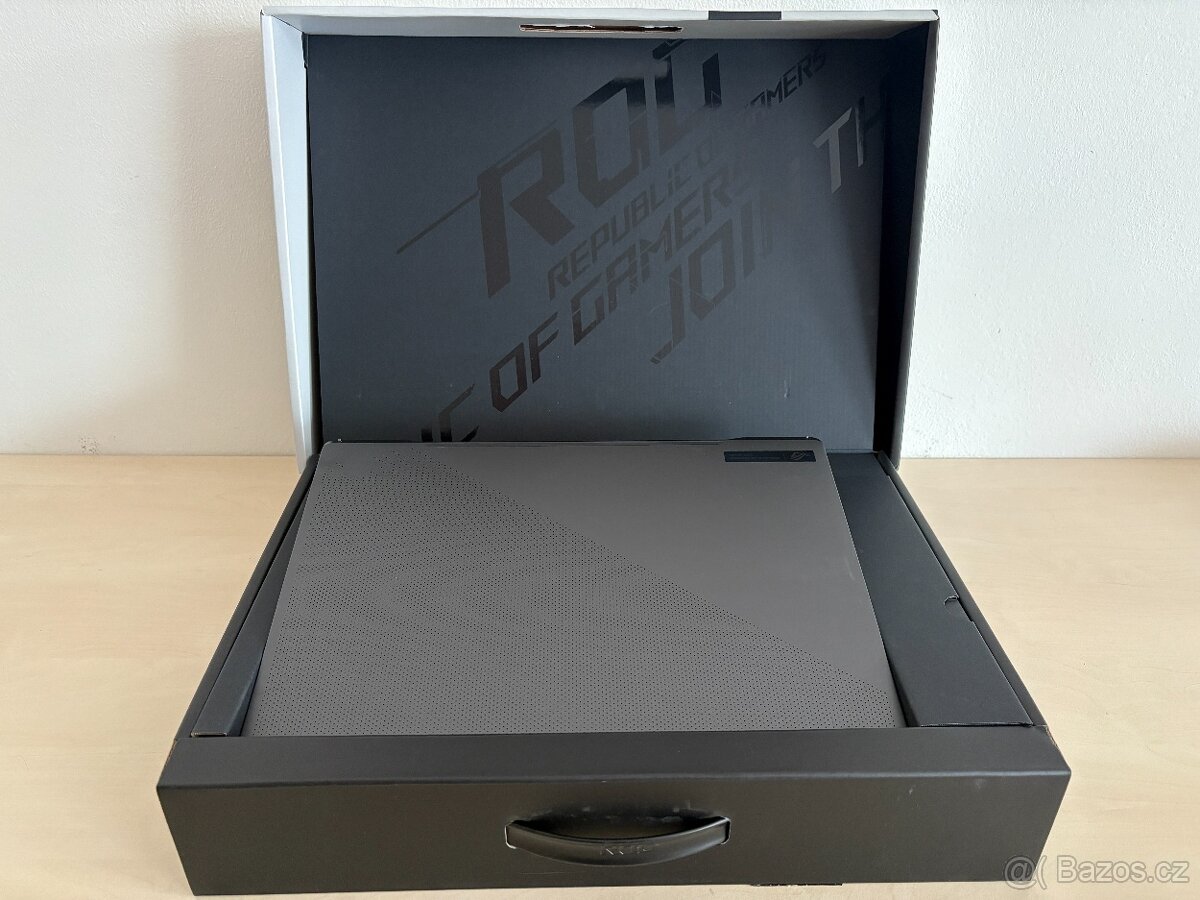 Herní NTB ASUS ROG RTX 4070/i9/48 GB RAM/DDR4/4TB